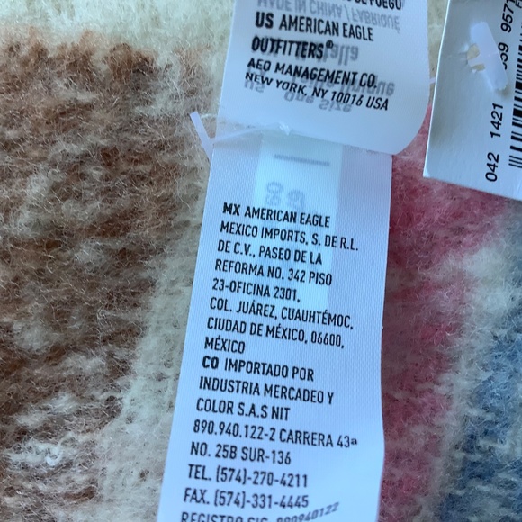 NEW w/Tags AMERICAN EAGLE AEO striped fringed warm & SOFT scarf - Picture 3 of 3